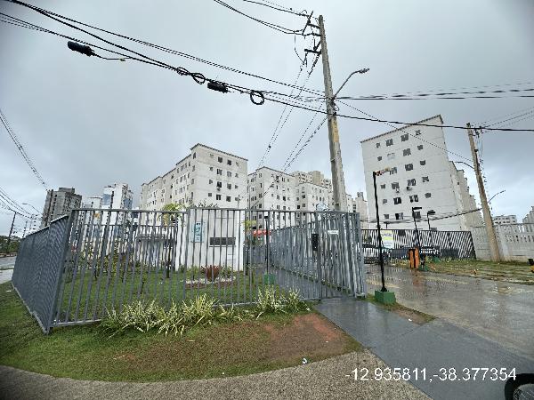 Vende-se em Salvador-BA  apto, 68.21 de área total, 41.88 de área privativa,  2_qto(s), WC, 1_sala(s), cozinha, 1_vaga(s) de garagem.