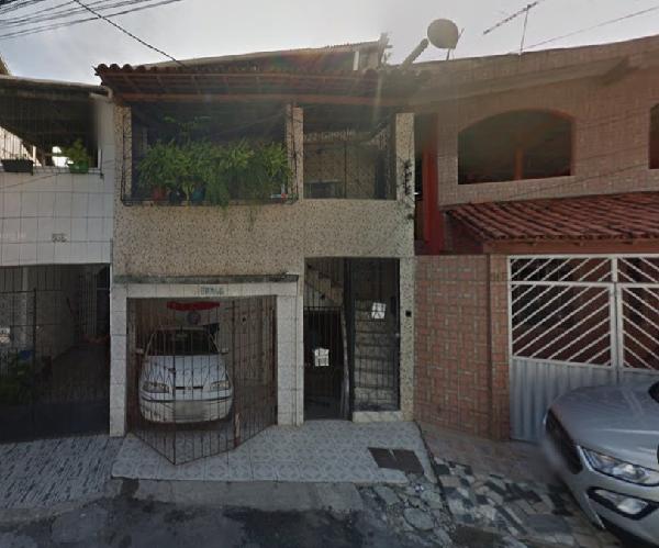 Vende-se em Salvador-BA  Casa, 52.00 de área total, 52.00 de área privativa, 154.00 de área do terreno,  2_qto(s), WC, 1_sala(s), cozinha.