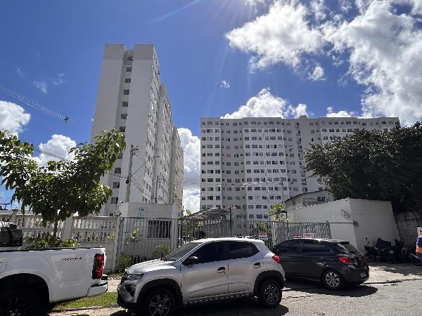 Vende-se em Salvador-BA  apto, 66.84 de área total, 38.73 de área privativa,  2_qto(s), a.serv, WC, 1_sala(s), cozinha.