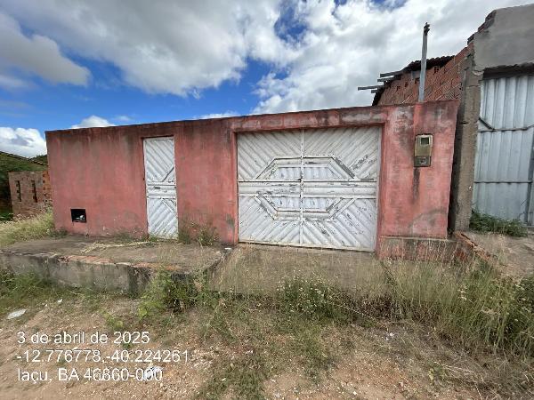 Vende-se em Iacu-BA  Casa, 78.40 de área total, 78.40 de área privativa, 122.40 de área do terreno,  2_qto(s), a.serv, WC, 1_sala(s), cozinha, 1_vaga(s) de garagem.
