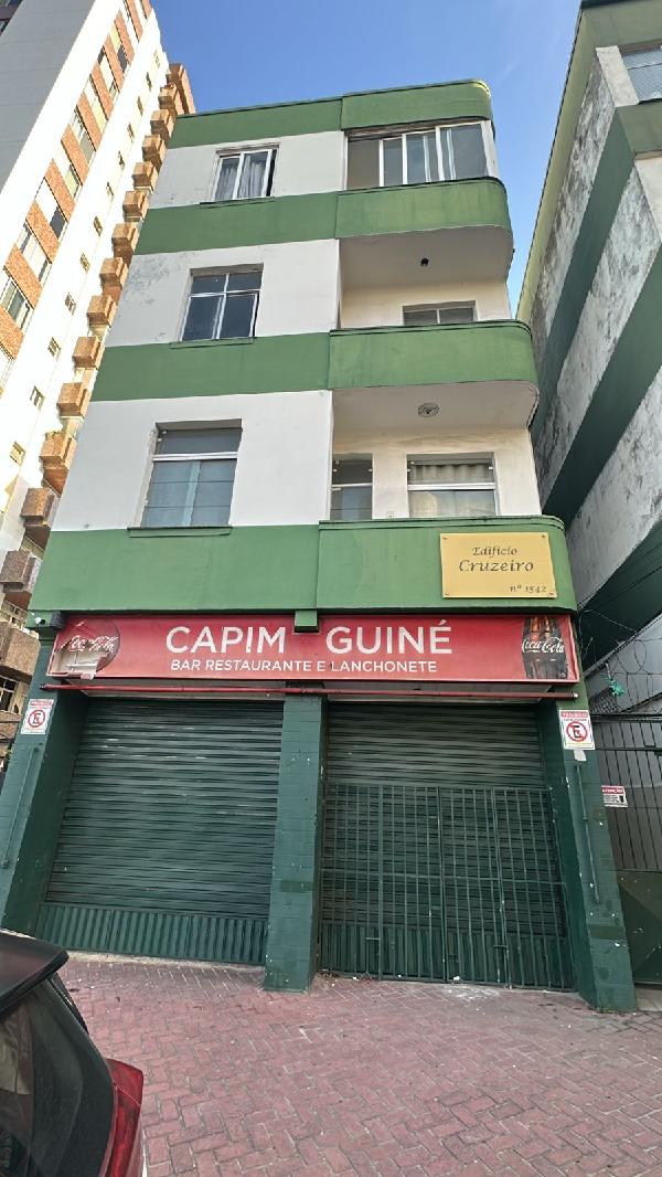 Vende-se em Salvador-BA  apto, 91.00 de área total, 91.00 de área privativa,  3_qto(s), varanda, WC, WC Emp, 1_sala(s), DCE, cozinha.