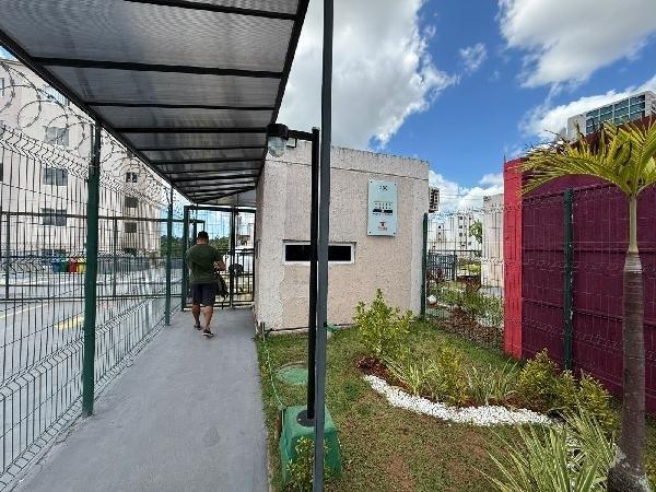 Vende-se em Salvador-BA  apto, 70.96 de área total, 40.53 de área privativa,  2_qto(s), a.serv, WC, 1_sala(s), cozinha.