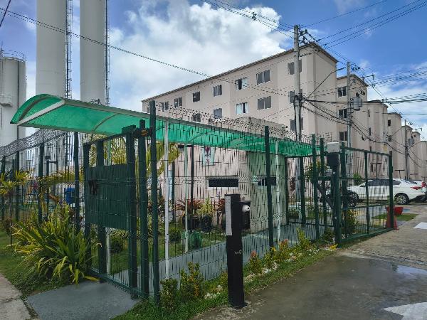 Vende-se em Salvador-BA  apto, 69.57 de área total, 40.53 de área privativa,  2_qto(s), WC, 1_sala(s), cozinha.