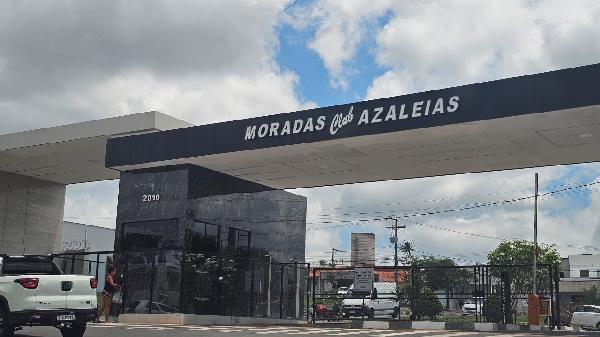 Vende-se em Feira De Santana-BA  Casa, 43.58 de área total, 43.58 de área privativa, 121.96 de área do terreno,  2_qto(s), a.serv, WC, 1_sala(s), cozinha, 1_vaga(s) de garagem.