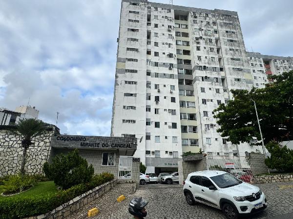Vende-se em Salvador-BA  apto, 60.25 de área total, 48.17 de área privativa,  2_qto(s), a.serv, WC, WC Emp, 1_sala(s), cozinha.