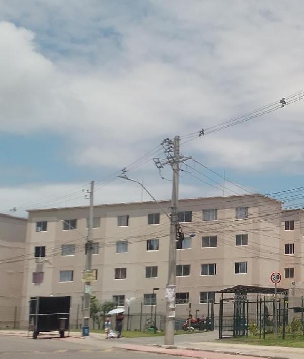 Vende-se em Salvador-BA  apto, 70.96 de área total, 40.53 de área privativa,  2_qto(s), a.serv, WC, 1_sala(s), cozinha.