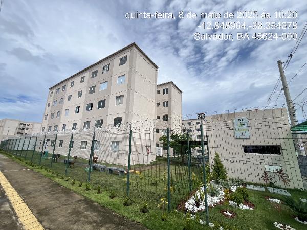 Vende-se em Salvador-BA  apto, 70.47 de área total, 40.53 de área privativa,  2_qto(s), a.serv, WC, 1_sala(s), cozinha.