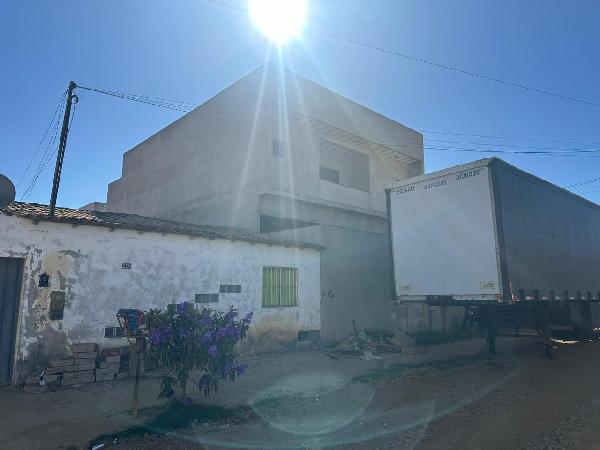 Vende-se em Vitoria Da Conquista-BA  Terreno, 241.71 de área total, 200.00 de área do terreno, 1_vaga(s) de garagem.