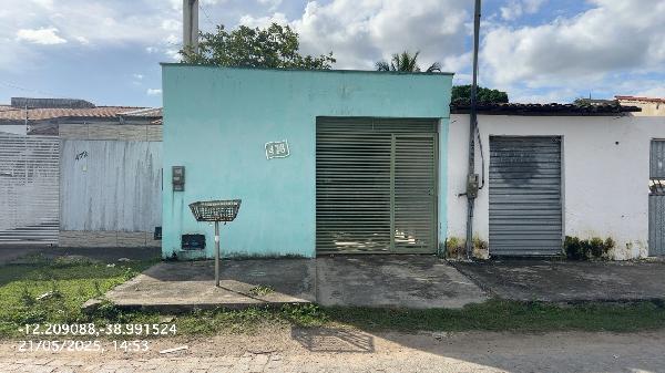 Vende-se em Feira De Santana-BA  Casa, 75.81 de área privativa, 150.00 de área do terreno,  2_qto(s), a.serv, WC, 1_sala(s), cozinha, 1_vaga(s) de garagem.