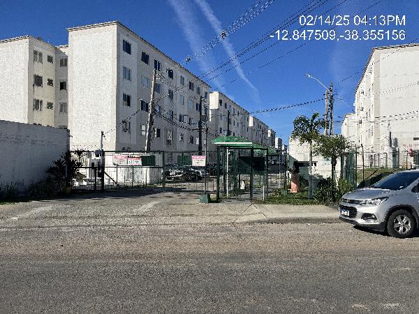Vende-se em Salvador-BA  apto, 105.63 de área total, 40.53 de área privativa,  2_qto(s), a.serv, WC, 1_sala(s), cozinha.