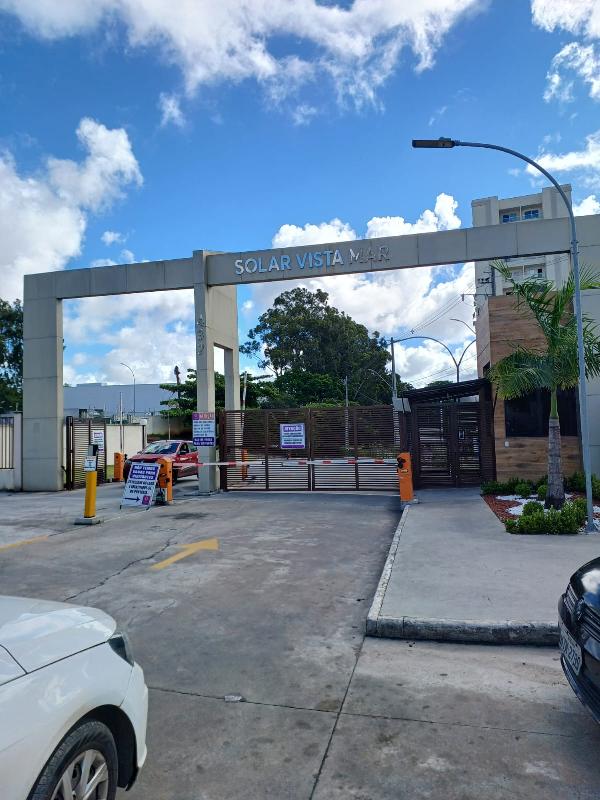 Vende-se em Salvador-BA  apto, 100.79 de área total, 45.74 de área privativa,  2_qto(s), WC, 1_sala(s), cozinha, 1_vaga(s) de garagem.