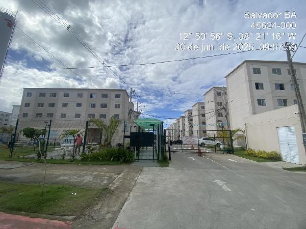 Vende-se em Salvador-BA  apto, 69.57 de área total, 40.53 de área privativa,  2_qto(s), WC, 1_sala(s), cozinha.