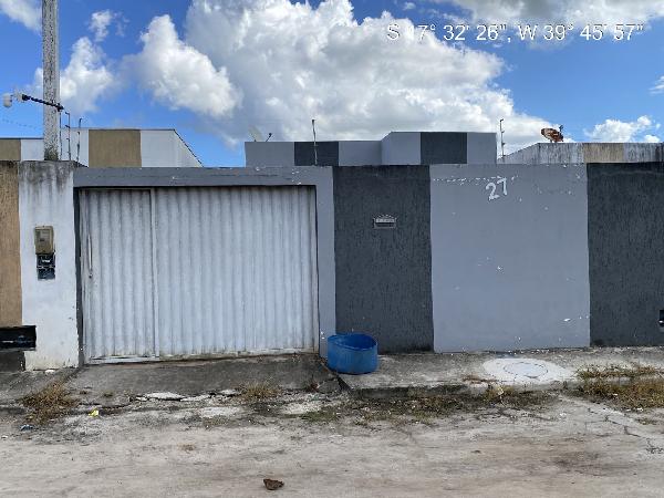 Vende-se em Teixeira De Freitas-BA  Casa, 68.30 de área total, 68.30 de área privativa, 160.00 de área do terreno,  2_qto(s), a.serv, WC, 1_sala(s), cozinha.