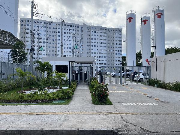 Vende-se em Salvador-BA  apto, 38.73 de área total, 38.73 de área privativa,  2_qto(s), a.serv, WC, 1_sala(s), cozinha.
