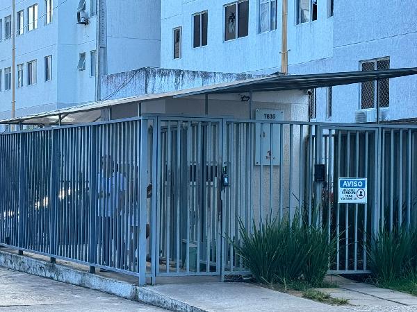 Vende-se em Salvador-BA  apto, 82.41 de área total, 39.60 de área privativa,  2_qto(s), a.serv, WC, 1_sala(s), cozinha.