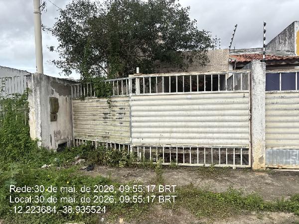 Vende-se em Feira De Santana-BA  Casa, 75.00 de área total, 75.00 de área privativa, 130.00 de área do terreno,  2_qto(s), varanda, a.serv, WC, 1_sala(s), cozinha, 1_vaga(s) de garagem.