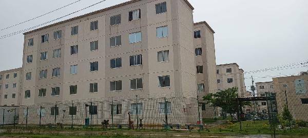 Vende-se em Salvador-BA  apto, 70.47 de área total, 40.53 de área privativa,  2_qto(s), WC, 1_sala(s), cozinha.