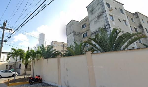 Vende-se em Lauro De Freitas-BA  apto, 52.31 de área total, 44.09 de área privativa,  2_qto(s), a.serv, WC, WC Emp, 1_sala(s), cozinha, 2_vaga(s) de garagem.
