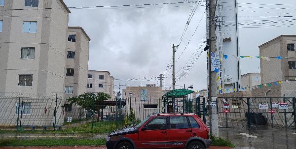 Vende-se em Salvador-BA  apto, 70.47 de área total, 40.53 de área privativa,  2_qto(s), a.serv, WC, 1_sala(s), cozinha.