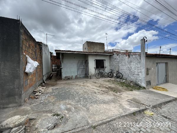 Vende-se em Feira De Santana-BA  Casa, 36.92 de área total, 33.42 de área privativa, 112.50 de área do terreno,  2_qto(s), WC, 1_sala(s), cozinha.