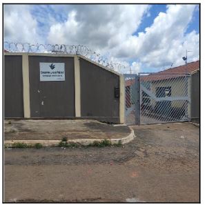 Vende-se em Cidade Ocidental-GO  Casa, 75.85 de área privativa, 100.80 de área do terreno,  2_qto(s), varanda, a.serv, WC, 1_sala(s), cozinha, 1_vaga(s) de garagem.