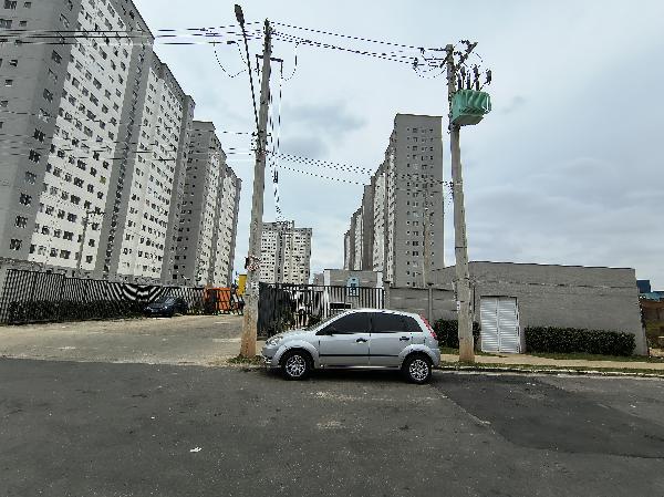 Vende-se em Guarulhos-SP  apto, 55.29 de área total, 44.18 de área privativa, 0.00 de área do terreno.