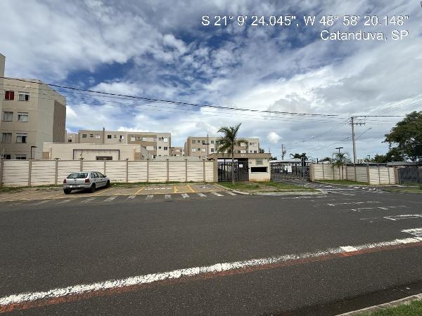 Vende-se em Catanduva-SP  apto, 95.16 de área total, 40.29 de área privativa,  2_qto(s), WC, 1_sala(s), cozinha, 1_vaga(s) de garagem.