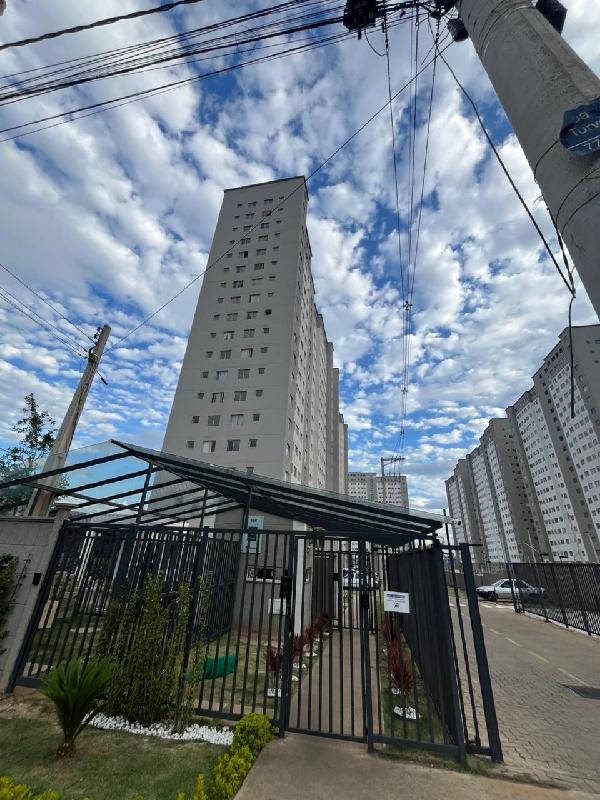 Vende-se em Guarulhos-SP  apto, 52.71 de área total, 42.09 de área privativa,  2_qto(s), a.serv, WC, 1_sala(s), cozinha.