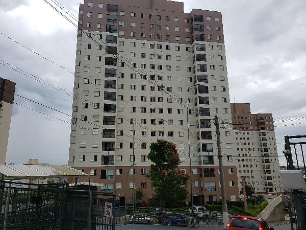 Vende-se em Carapicuiba-SP  apto, 138.95 de área total, 66.07 de área privativa, 1_vaga(s) de garagem.