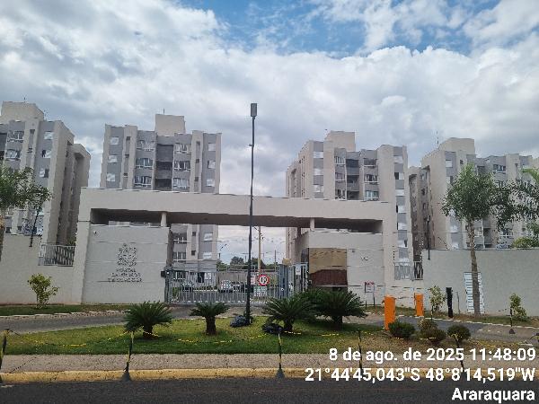 Vende-se em Araraquara-SP  apto, 105.01 de área total, 47.85 de área privativa,  2_qto(s), WC, 1_sala(s), 1_vaga(s) de garagem.