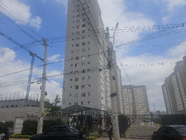 Vende-se em Guarulhos-SP  apto, 55.31 de área total, 44.17 de área privativa,  2_qto(s), WC, 1_sala(s), cozinha.