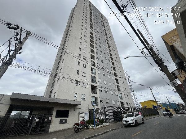 Vende-se em Carapicuiba-SP  apto, 85.21 de área total, 46.42 de área privativa,  2_qto(s), WC, 1_sala(s), cozinha, 1_vaga(s) de garagem.