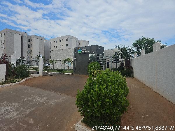 Vende-se em Araraquara-SP  apto, 89.01 de área total, 47.84 de área privativa,  2_qto(s), WC, 1_sala(s), cozinha, 1_vaga(s) de garagem.