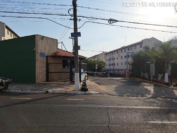 Vende-se em Bauru-SP  apto, 66.01 de área total, 60.20 de área privativa,  2_qto(s), WC, 1_sala(s), cozinha, 1_vaga(s) de garagem.