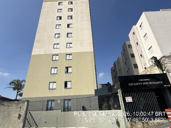 Vende-se em Carapicuiba-SP  apto, 83.68 de área total, 51.86 de área privativa,  2_qto(s), a.serv, WC, 1_sala(s), cozinha, 1_vaga(s) de garagem.