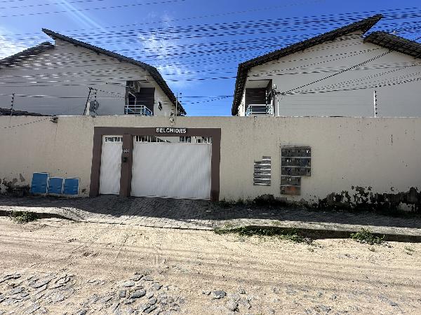 Vende-se em Caucaia-CE  Casa, 67.69 de área total, 67.41 de área privativa, 990.00 de área do terreno,  2_qto(s), a.serv, WC, 1_sala(s), 1 lavabo(s), cozinha, 1_vaga(s) de garagem.