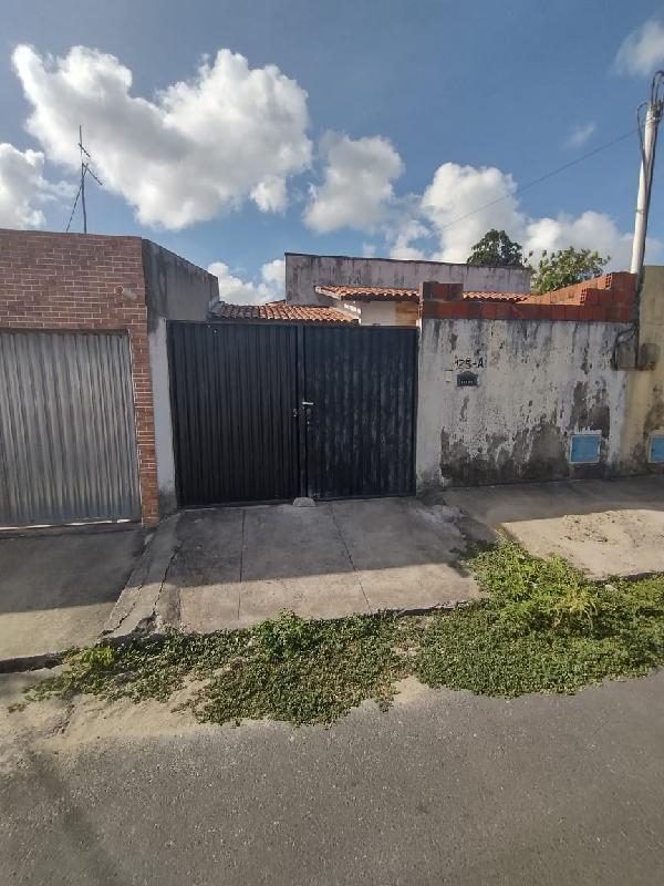Vende-se em Horizonte-CE  Casa, 53.14 de área total, 53.14 de área privativa, 282.00 de área do terreno,  2_qto(s), WC, 1_sala(s), cozinha, 2_vaga(s) de garagem.