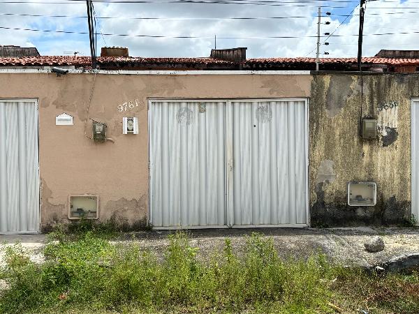 Vende-se em Maracanau-CE  Casa, 60.00 de área total, 60.00 de área privativa, 100.00 de área do terreno.
