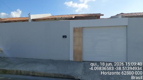 Vende-se em Horizonte-CE  Casa, 77.13 de área total, 77.13 de área privativa,  2_qto(s), varanda, a.serv, WC, 1_sala(s), cozinha, 1_vaga(s) de garagem.