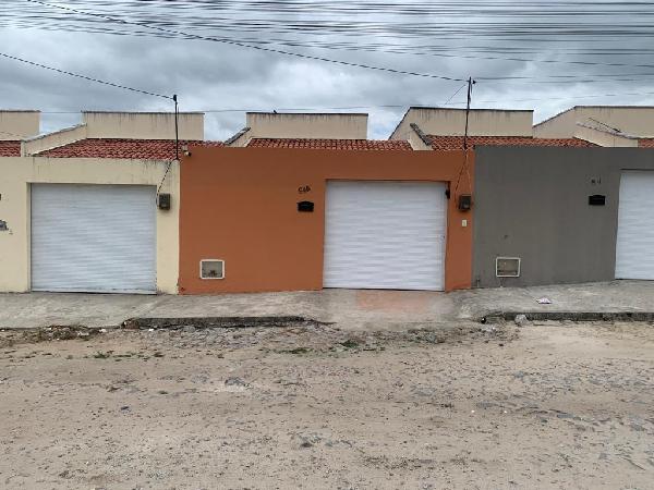 Vende-se em Horizonte-CE  Casa, 60.70 de área privativa, 115.50 de área do terreno,  2_qto(s), WC, 1_sala(s), cozinha, 1_vaga(s) de garagem.