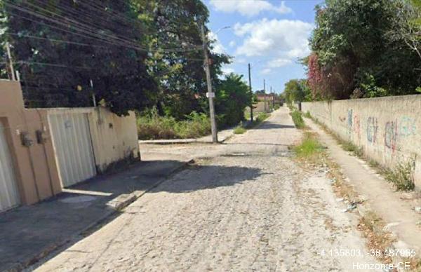 Vende-se em Horizonte-CE  Casa, 83.17 de área total, 83.17 de área privativa, 312.50 de área do terreno,  2_qto(s), a.serv, WC, 1_sala(s), cozinha, 1_vaga(s) de garagem.