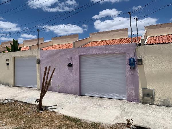 Vende-se em Horizonte-CE  Casa, 60.70 de área privativa, 230.01 de área do terreno,  2_qto(s), WC, 1_sala(s), cozinha, 1_vaga(s) de garagem.