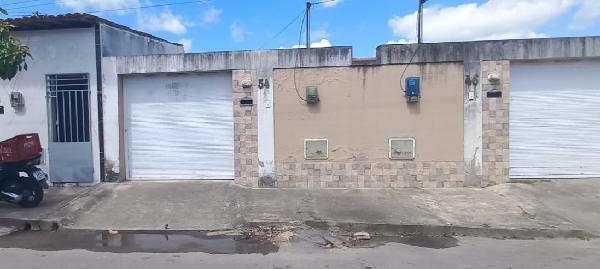 Vende-se em Itaitinga-CE  Casa, 66.15 de área total, 66.15 de área privativa, 125.00 de área do terreno,  2_qto(s), a.serv, WC, 1_sala(s), cozinha.
