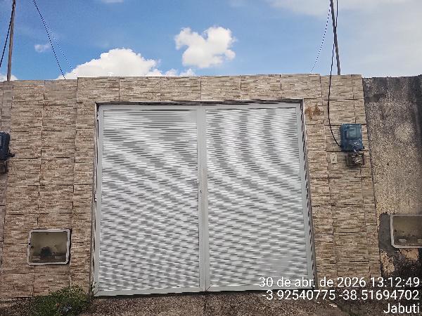 Vende-se em Itaitinga-CE  Casa, 72.35 de área total, 72.35 de área privativa, 300.00 de área do terreno,  2_qto(s), a.serv, WC, 1_sala(s), cozinha, 1_vaga(s) de garagem.