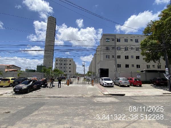 Vende-se em Fortaleza-CE  apto, 46.23 de área total, 38.40 de área privativa,  2_qto(s), WC, 1_sala(s), cozinha.