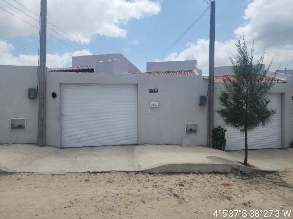 Vende-se em Horizonte-CE  Casa, 66.15 de área total, 66.15 de área privativa, 258.22 de área do terreno,  2_qto(s), 1_vaga(s) de garagem.