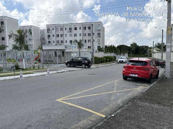 Vende-se em Fortaleza-CE  apto, 89.33 de área total, 42.64 de área privativa,  2_qto(s), WC, 1_sala(s), cozinha, 1_vaga(s) de garagem.