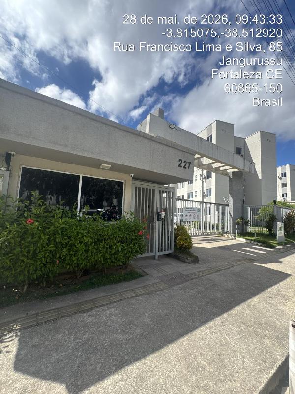 Vende-se em Fortaleza-CE  apto, 85.38 de área total, 45.92 de área privativa,  2_qto(s), WC, 1_sala(s), cozinha, 1_vaga(s) de garagem.