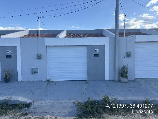 Vende-se em Horizonte-CE  Casa, 80.31 de área total, 80.31 de área privativa, 127.27 de área do terreno,  2_qto(s), a.serv, WC, 1_sala(s), cozinha, 1_vaga(s) de garagem.