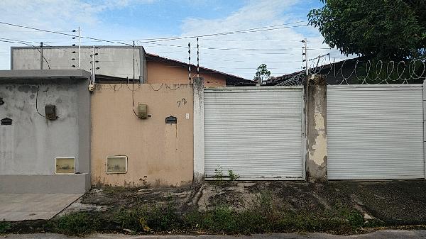 Vende-se em Itaitinga-CE  Casa, 55.61 de área total, 55.61 de área privativa, 125.00 de área do terreno,  2_qto(s), a.serv, WC, 1_sala(s), cozinha.